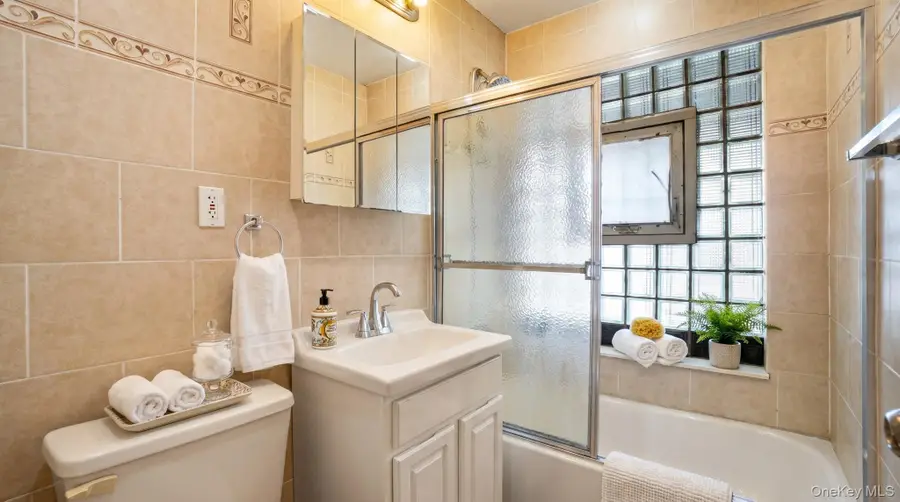2436 Seymour Avenue, Bronx, NY 10469 - #2