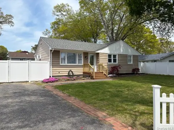 59 Applegate Drive, Mastic, NY 11950
