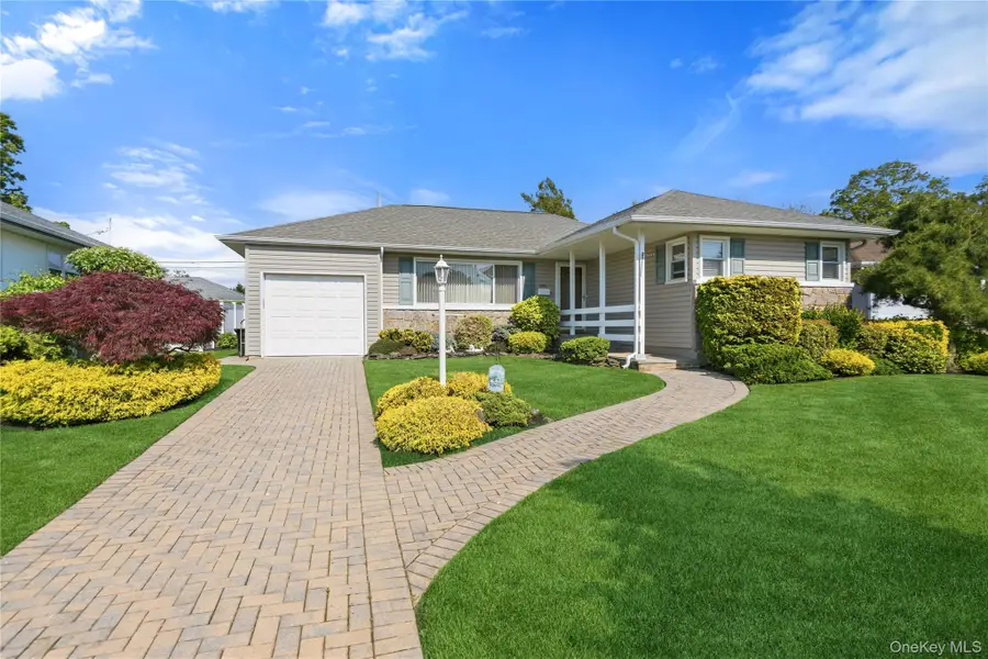 895 Iris Drive, Bellmore, NY 11710 - #2