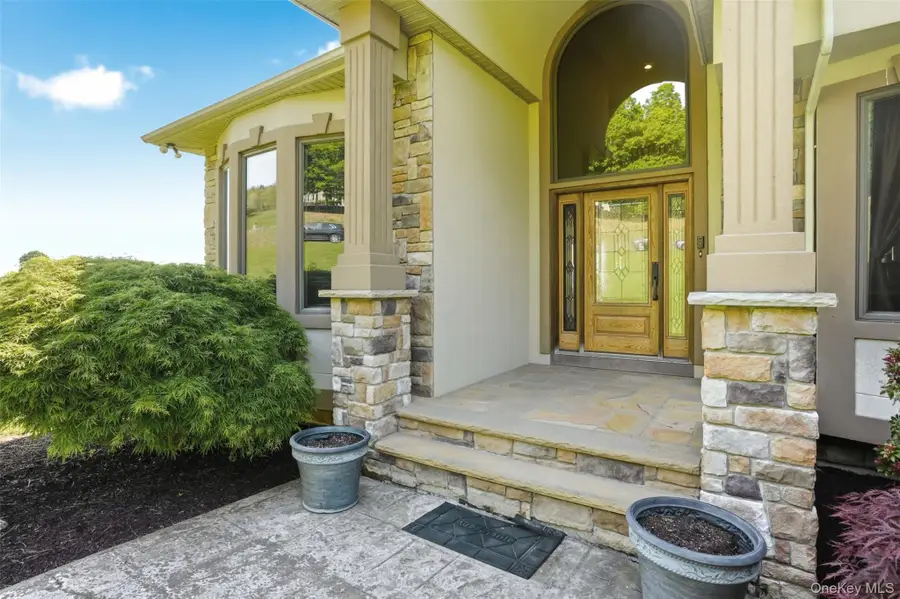 4 Rachel Court, Bloomingburg, NY 12721 - #3