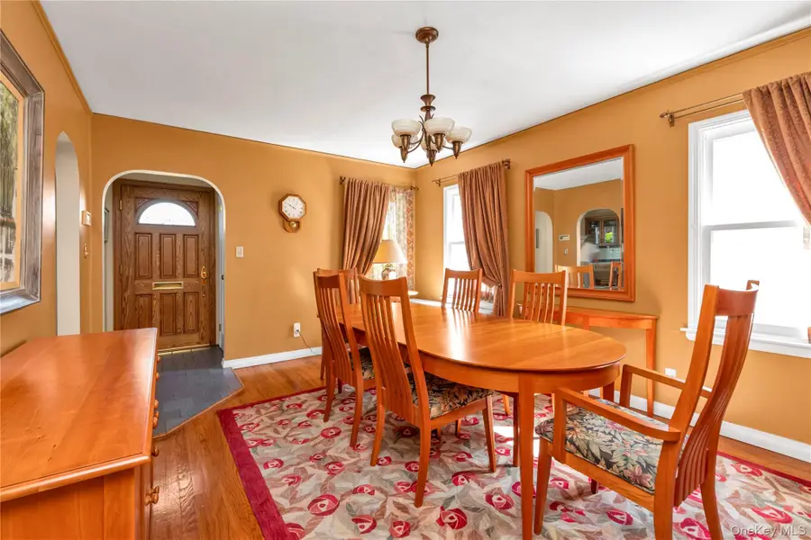 1602 Imperial Avenue, New Hyde Park, NY 11040 - #2