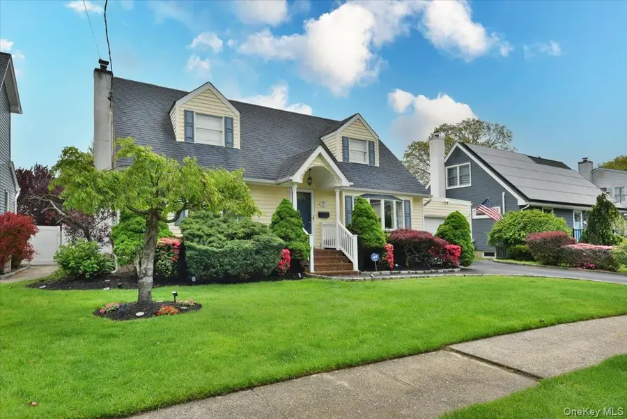 287 Charles Avenue, Massapequa Park, NY 11762 - #2
