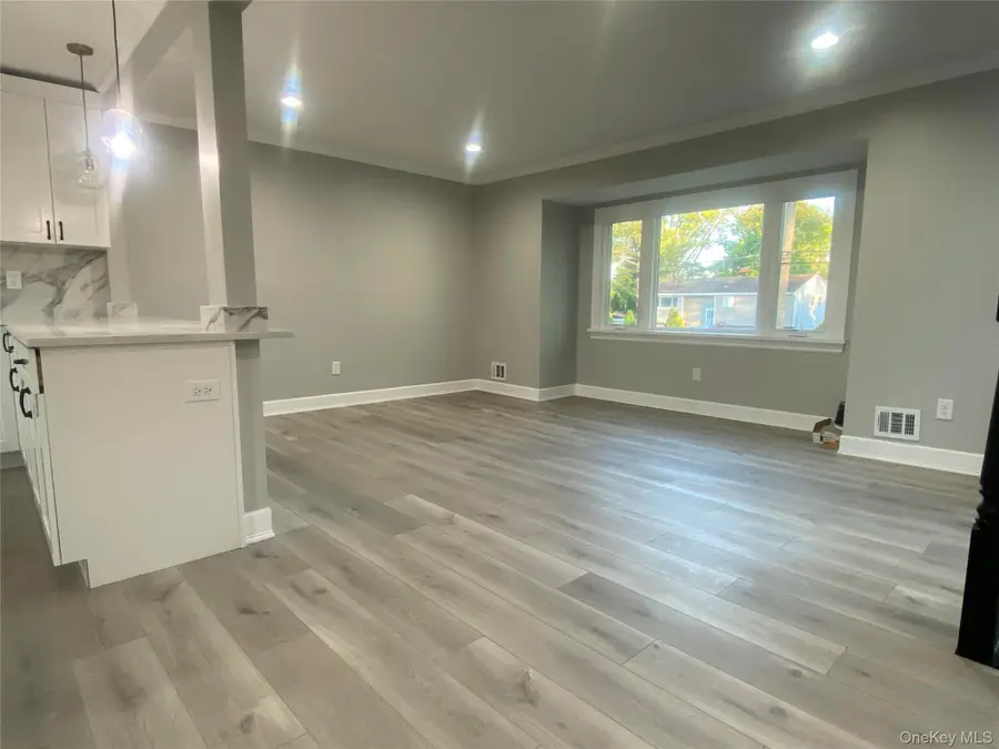 17 Berkeley Avenue, Selden, NY 11784 - #3