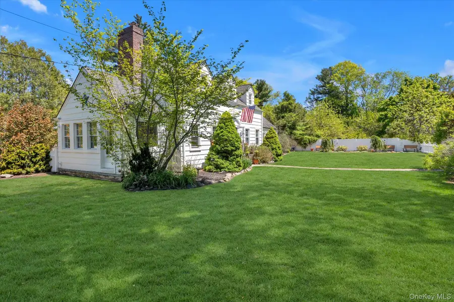 1 E Rogues Path, Huntington Station, NY 11746 - #2