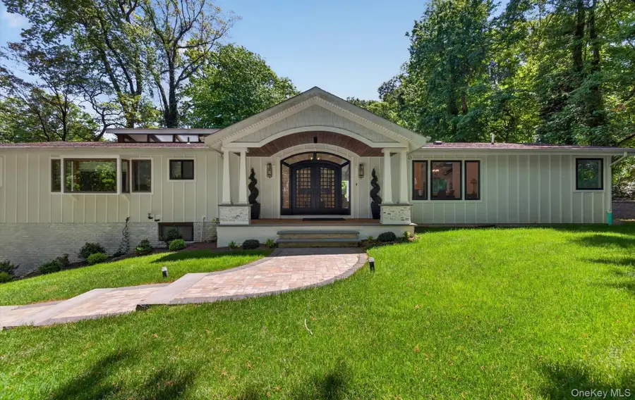 18 W Mall Drive, Huntington, NY 11743 - #2