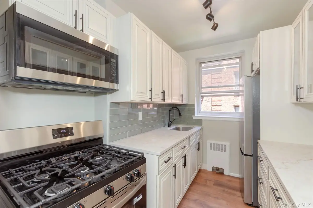 12 Westchester Avenue #4H, White Plains, NY 10601 - #1