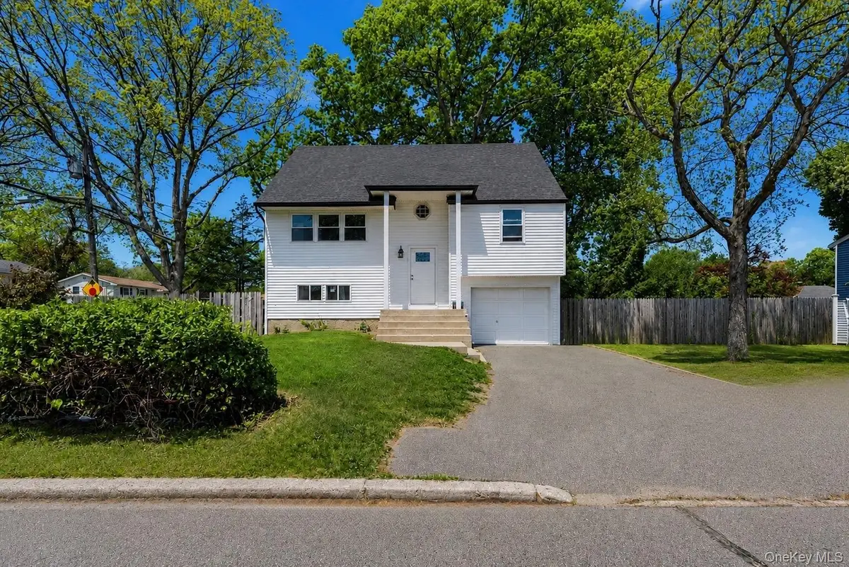 125 Missouri Avenue, Bay Shore, NY 11706 - #1