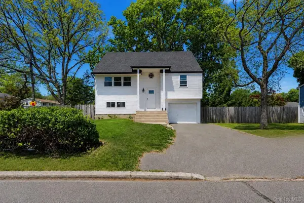 125 Missouri Avenue, Bay Shore, NY 11706