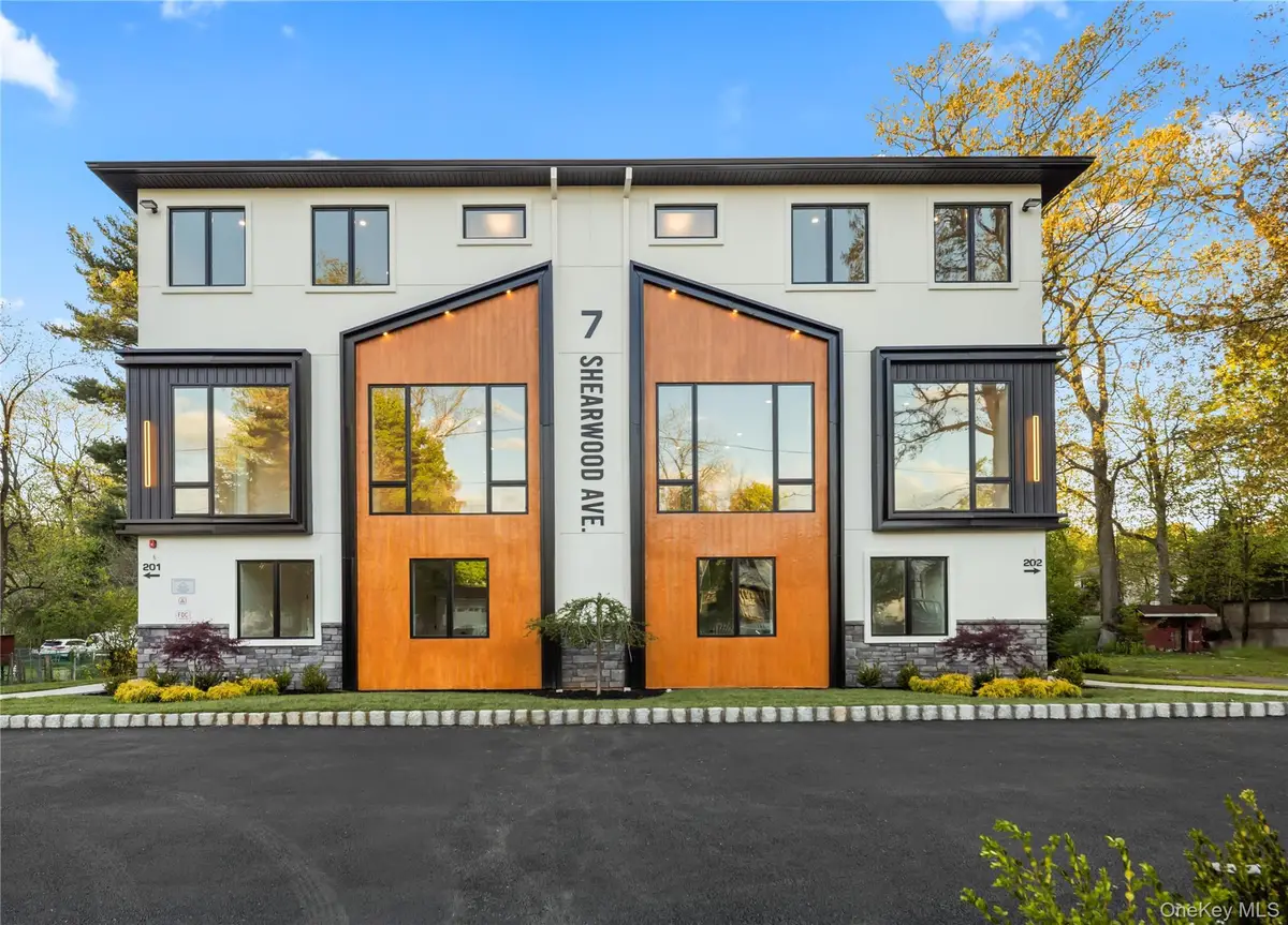 7 Sherwood Avenue #202, Spring Valley, NY 10977 - #1