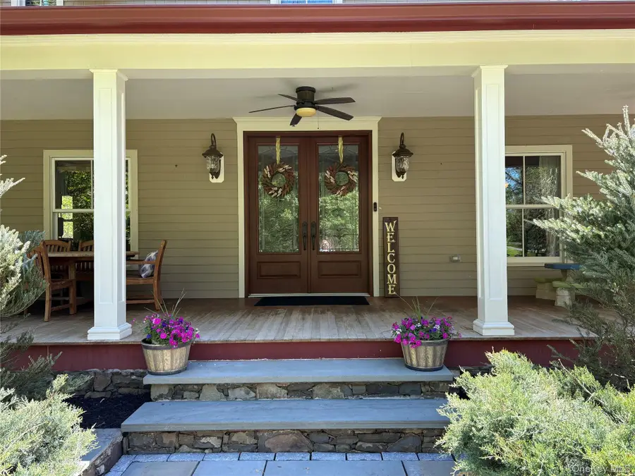 34 Sycamore Drive, Wallkill, NY 12589 - #3