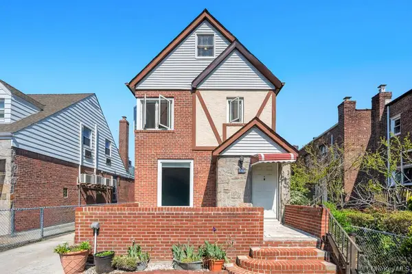 6210 Boelsen Crescent, Rego Park, NY 11374