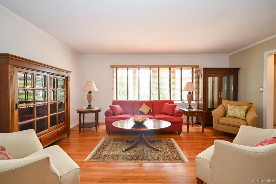 64-50 Utopia Parkway, Fresh Meadows, NY 11365 - #3