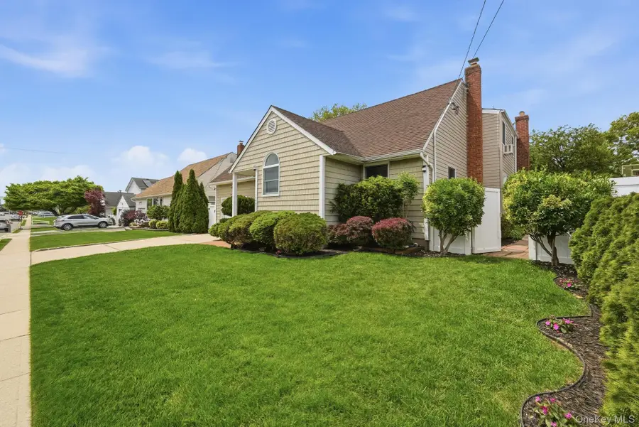 249 N 6th Street, Bethpage, NY 11714 - #3
