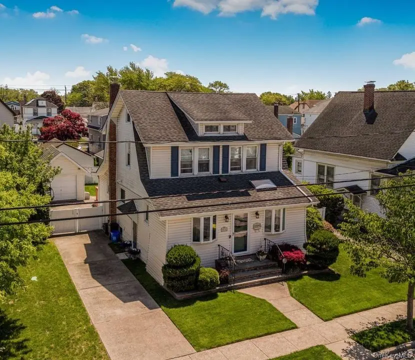 84 Woodlawn Avenue, Valley Stream, NY 11581 - #1