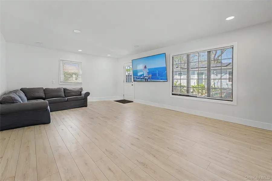 15 Johnson Street, Amityville, NY 11701 - #3