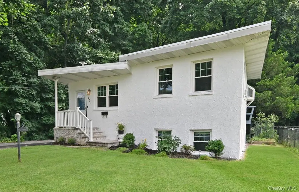221 Lakeview Drive, Ridgewood, NJ 07450 - #1