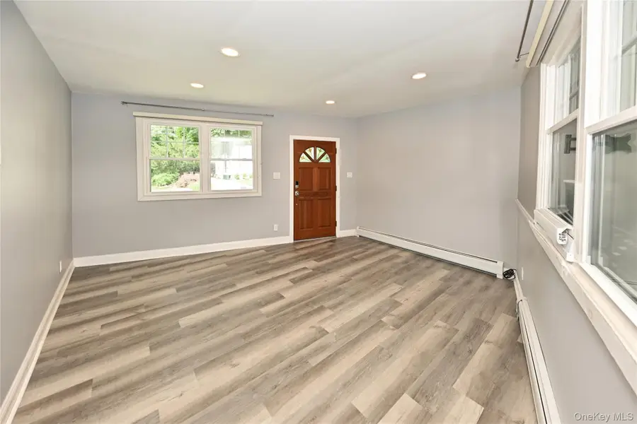 221 Lakeview Drive, Ridgewood, NJ 07450 - #3