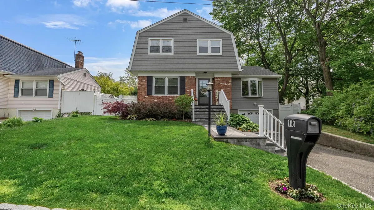 16 Kingsley Road, Huntington, NY 11743 - #1