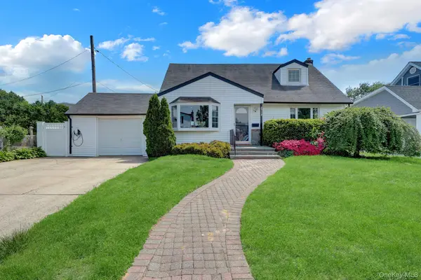 2718 Rowehl Drive, East Meadow, NY 11554