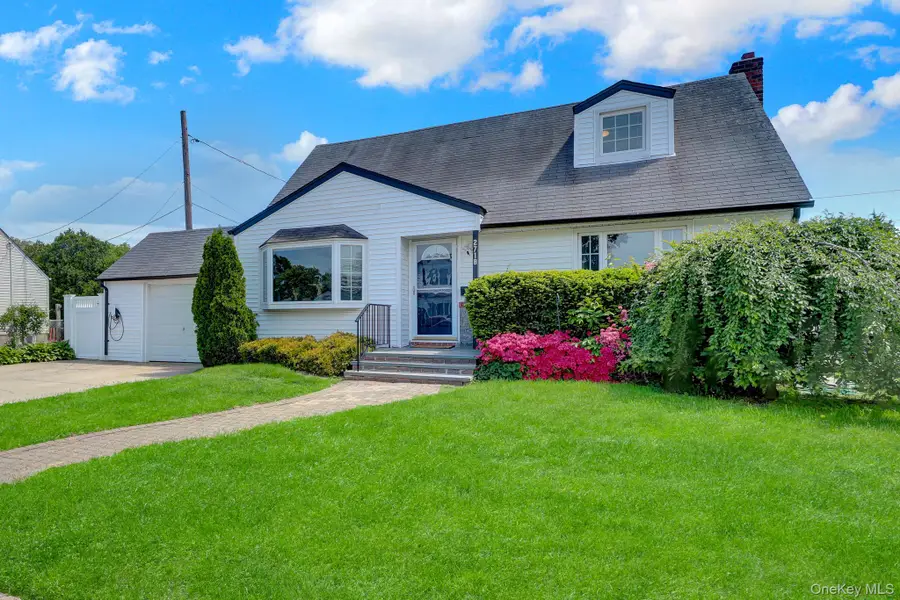2718 Rowehl Drive, East Meadow, NY 11554 - #2