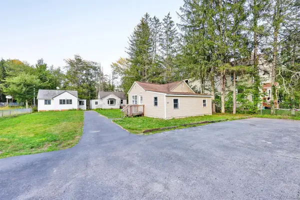 22 Edgewood Place, South Fallsburg, NY 12779