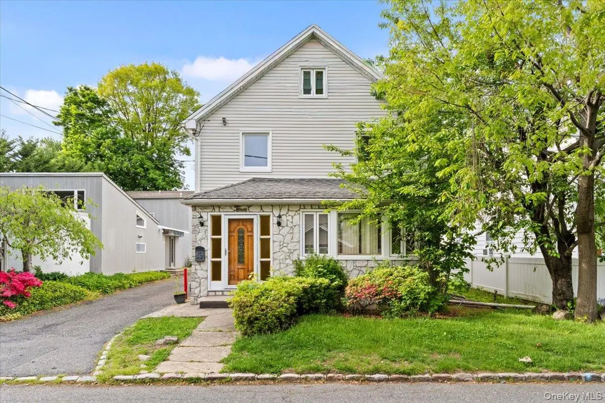 3 Franklin Road, Great Neck, NY 11024 - #1