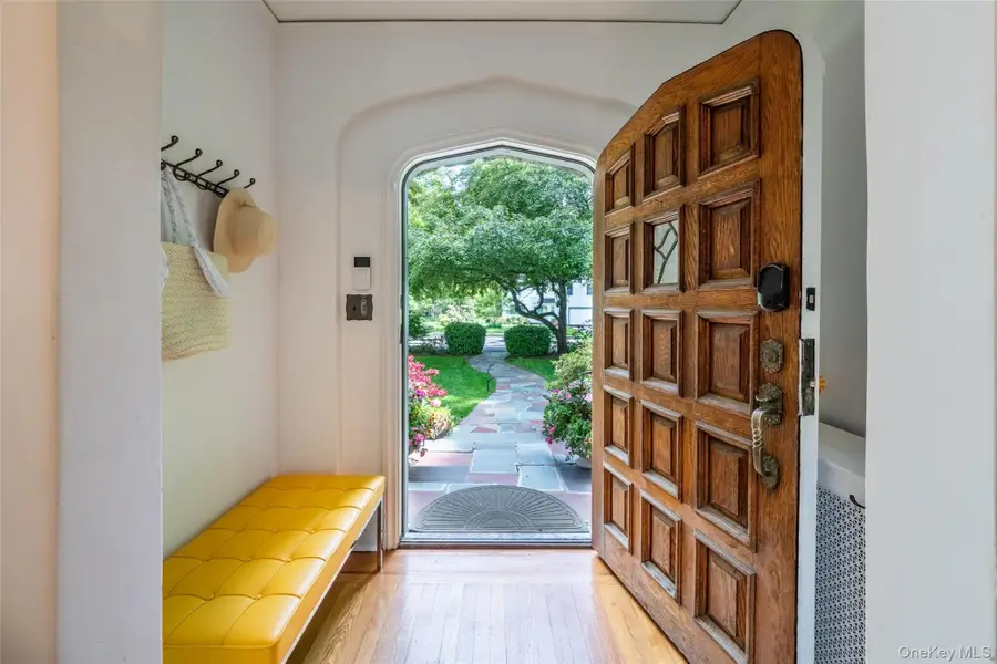 550 Forest Avenue, New Rochelle, NY 10804 - #2