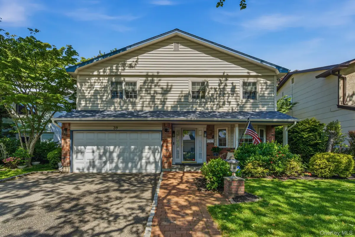 39 Marlin Lane, Port Washington, NY 11050 - #1