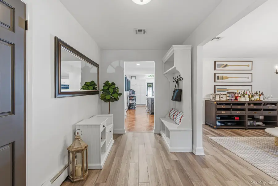 39 Marlin Lane, Port Washington, NY 11050 - #2