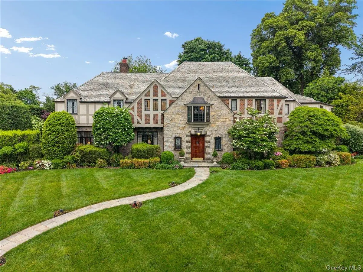 263 Corona Avenue, Pelham, NY 10803 - #1