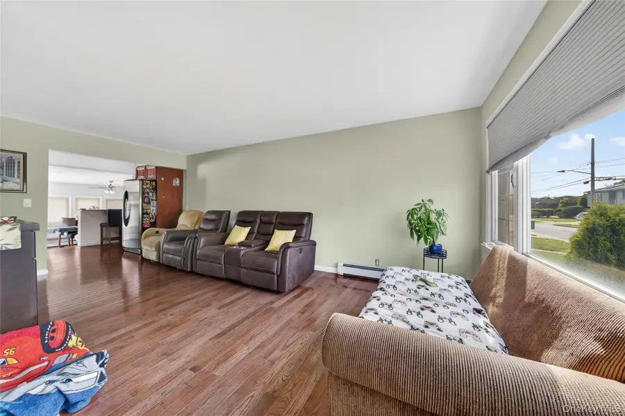 18 President Street, Freeport, NY 11520 - #3