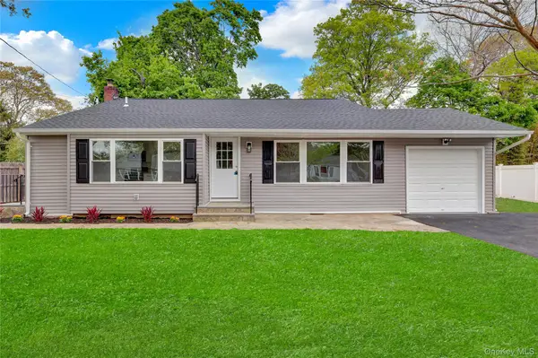 15 Glenwood Lane, Huntington, NY 11743