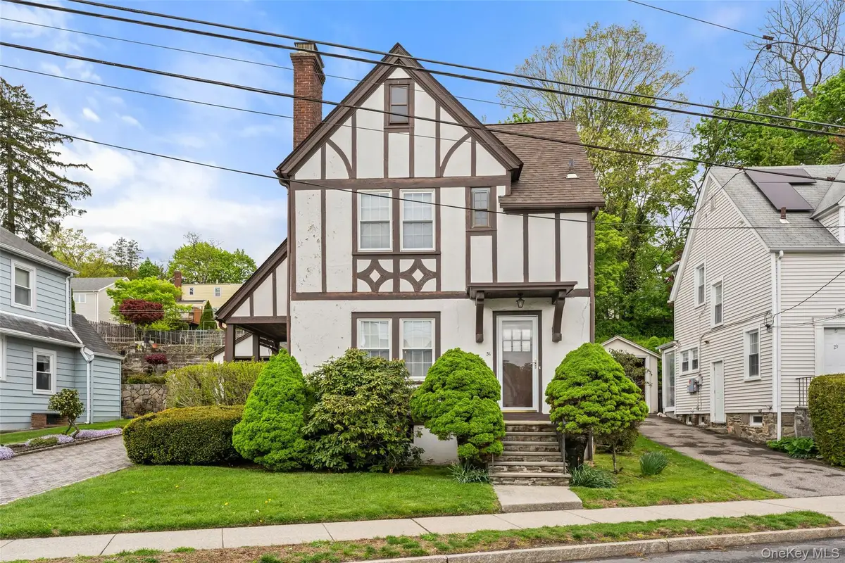 31 Lynton Place, White Plains, NY 10606 - #1
