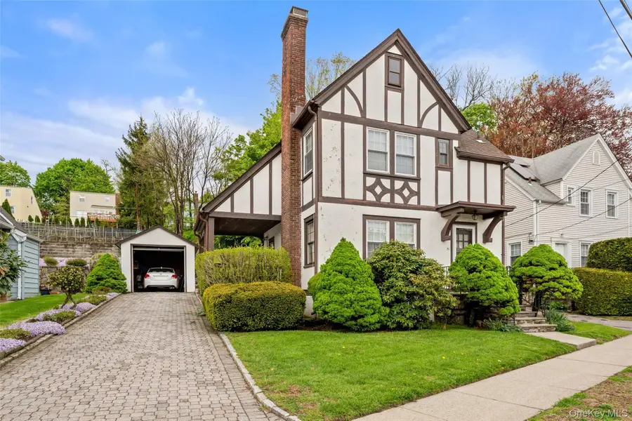 31 Lynton Place, White Plains, NY 10606 - #2