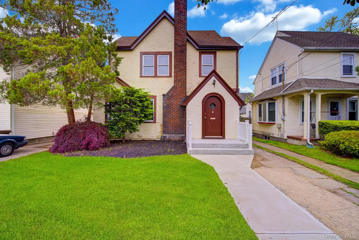 234 Sycamore Street, West Hempstead, NY 11552 - #1