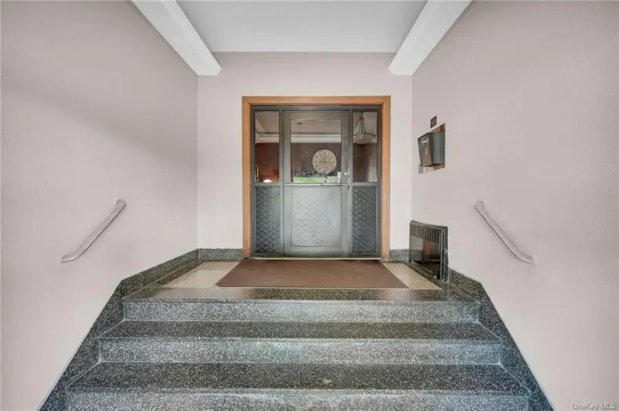 95 Sedgwick Avenue #6C, Yonkers, NY 10705 - Image #2