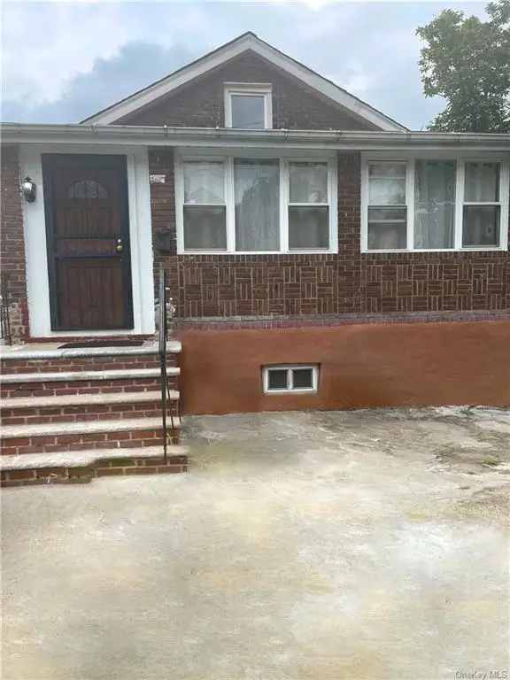 3412 Hunter Avenue, Bronx, NY 10475