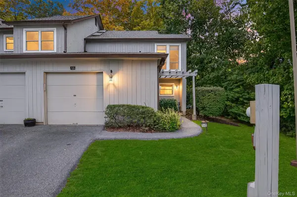 1 Woods View Court #1, Yorktown Heights, NY 10598