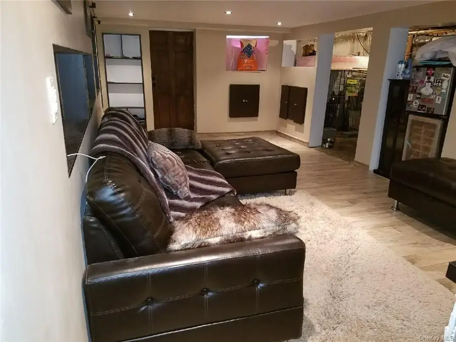 3214 Hone Avenue, Bronx, NY 10469 - Image #3