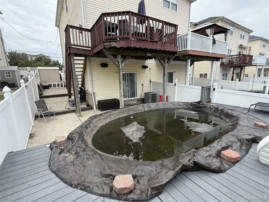 105 Churchill Avenue, Staten Island, NY 10309 - Image #3