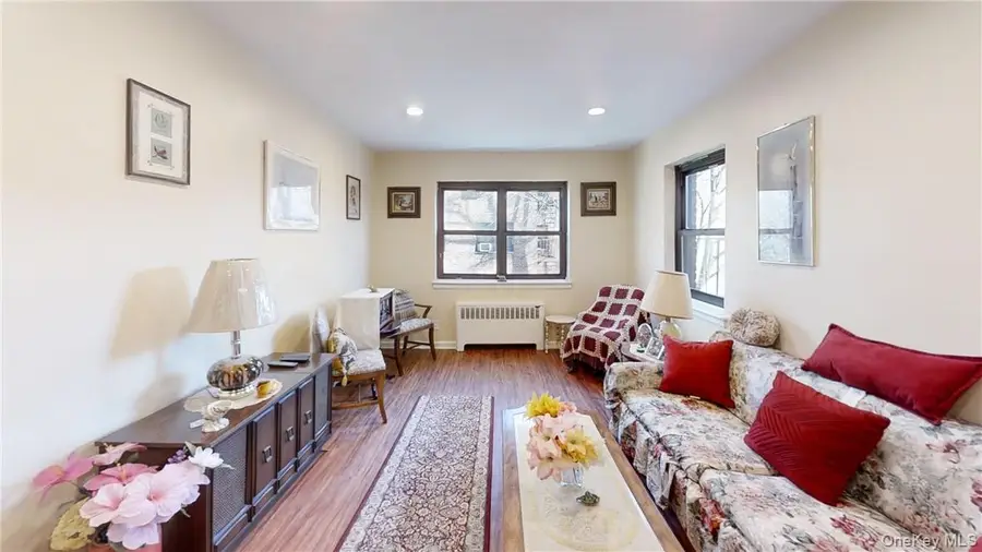 50 White Oak Street #4B, New Rochelle, NY 10801 - Image #2