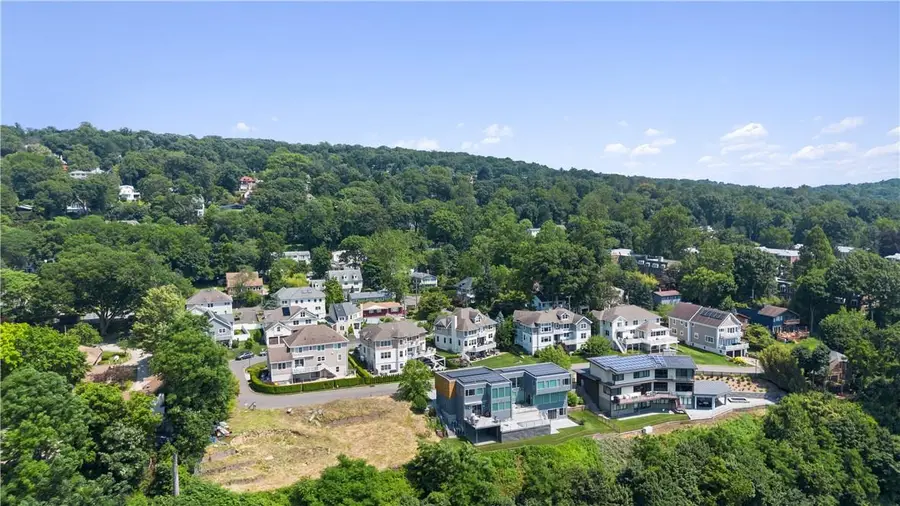 11 Fairlawn Avenue, Dobbs Ferry, NY 10522 - Image #3