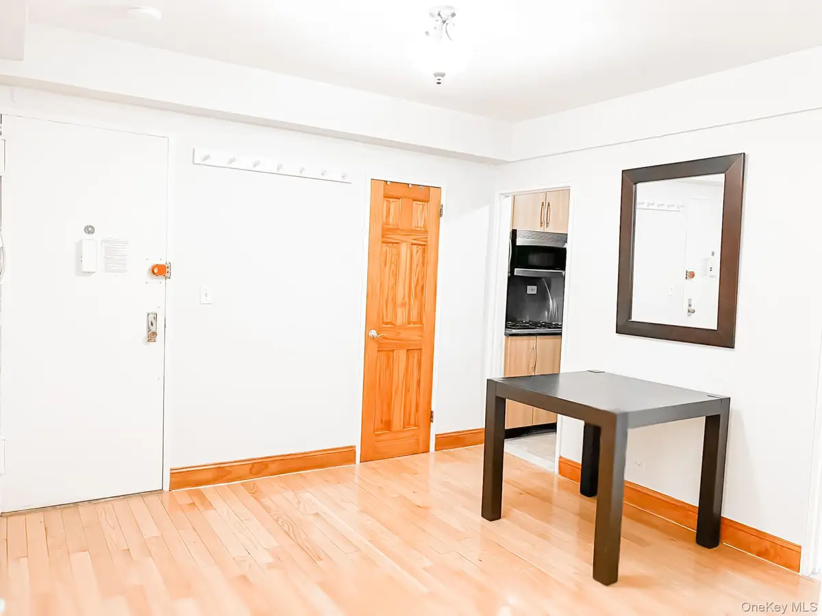 210 E 47th Street #7D, Manhattan, NY 10017 - Image #1