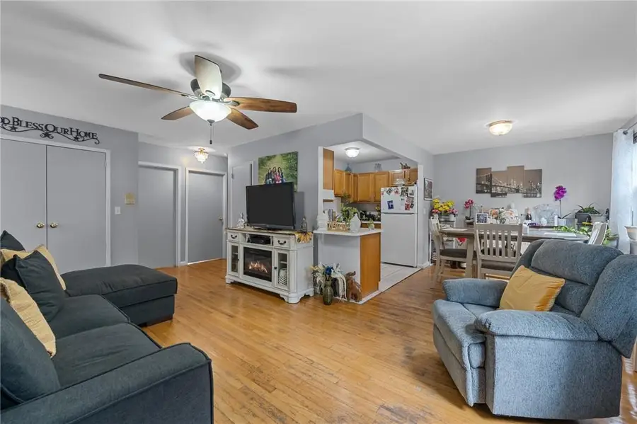 731 E 181 Street, Bronx, NY 10457 - Image #2