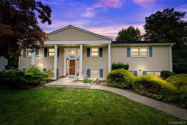 20 Lancaster Drive, Suffern, NY 10901