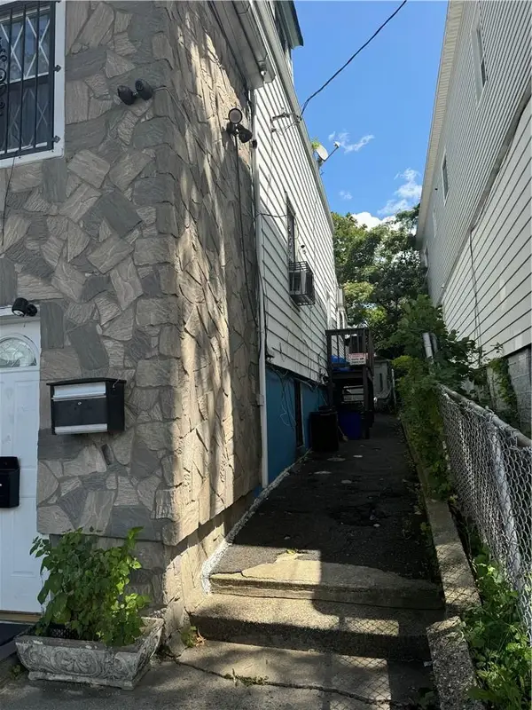 1836 Mulford Avenue, Bronx, NY 10461