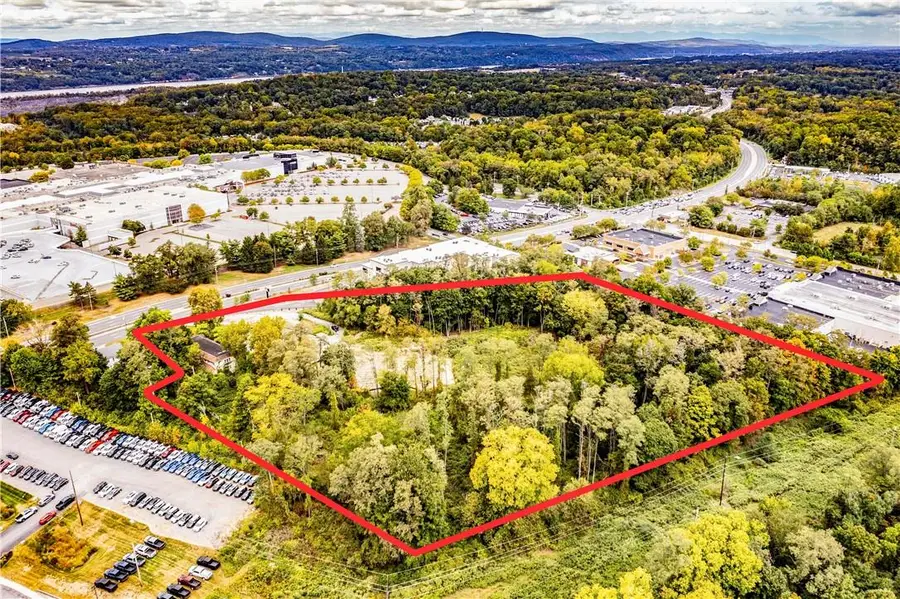 1984 South Road, Poughkeepsie, NY 12601 - Image #2