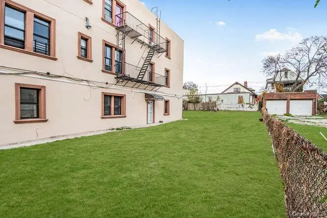 965 E 226th Street, Bronx, NY 10466 - Image #3