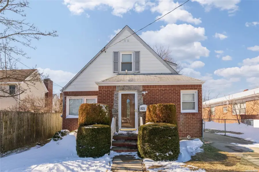 521 S 12th Street, New Hyde Park, NY 11040 - Image #2