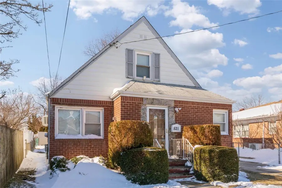 521 S 12th Street, New Hyde Park, NY 11040 - Image #3